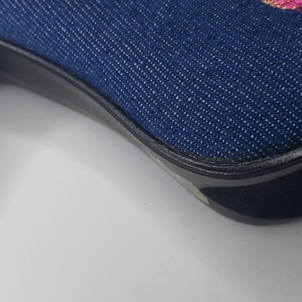 New Embroidered heel - Picture 8 of 10
